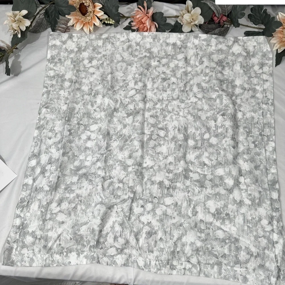 NIB $160 Sky Amelie [‎ 2 Euro Shams ] Set in Grey